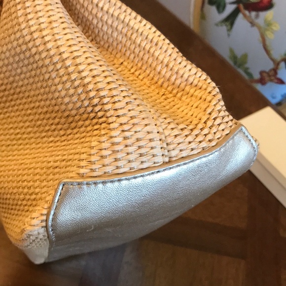 Tory Burch Shoulder Bag - Picture 3 of 8